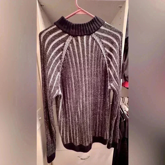 Stripe sweater - Picture 3 of 4